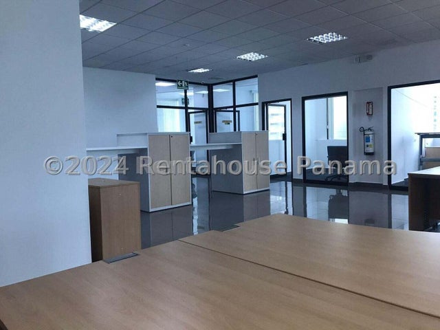 Convenient Commercial Office